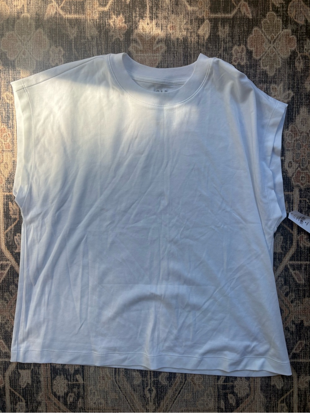 GAP White Short Sleeve Crewneck Tee